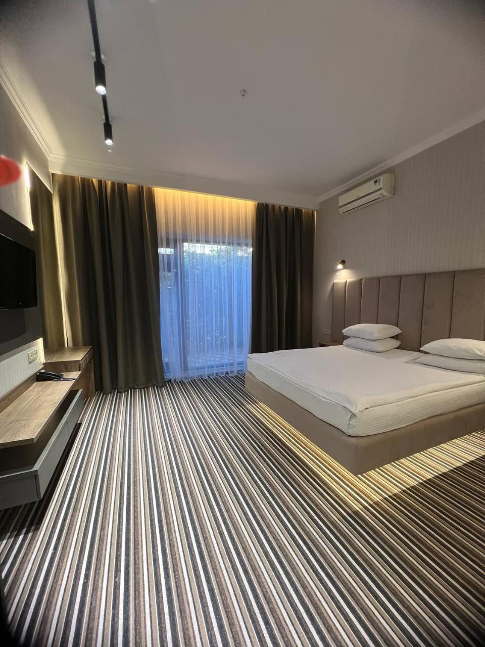 Sapar Standart Hotel Szymkent Zewnętrze zdjęcie