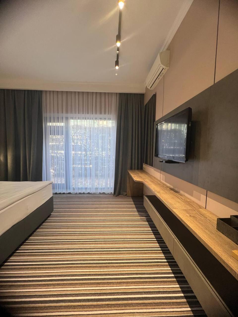 Sapar Standart Hotel Szymkent Zewnętrze zdjęcie