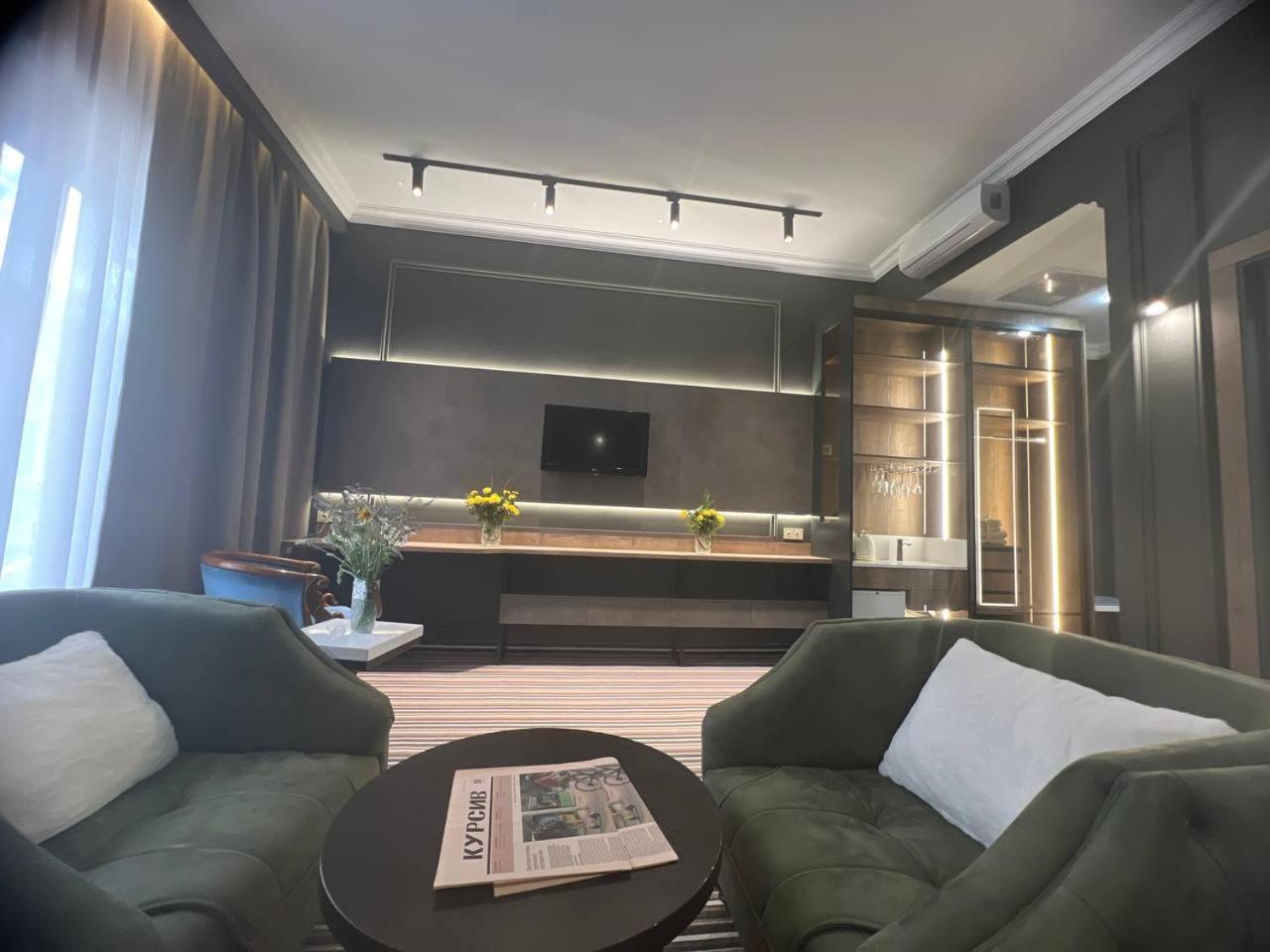 Sapar Standart Hotel Szymkent Zewnętrze zdjęcie