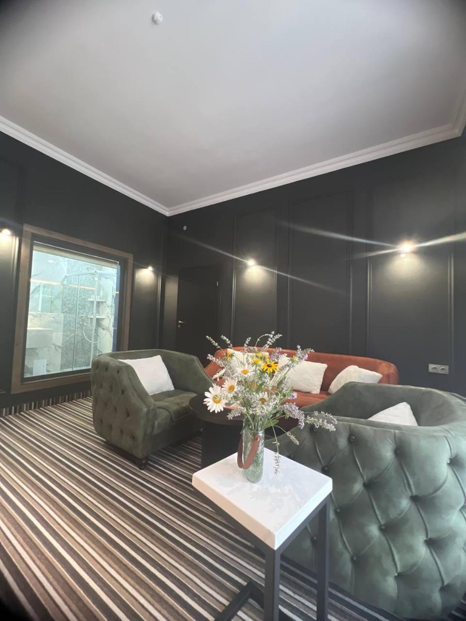 Sapar Standart Hotel Szymkent Zewnętrze zdjęcie