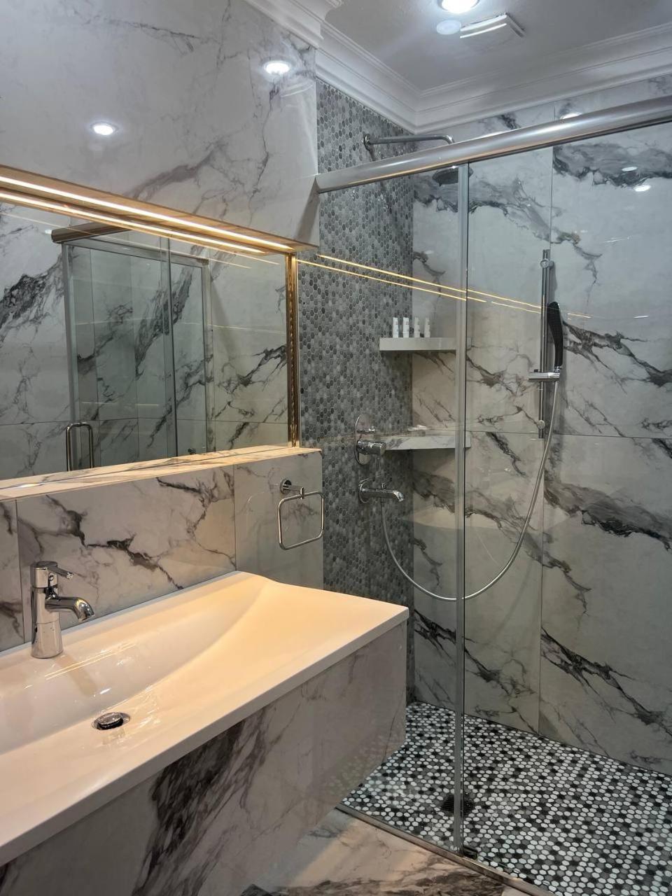 Sapar Standart Hotel Szymkent Zewnętrze zdjęcie