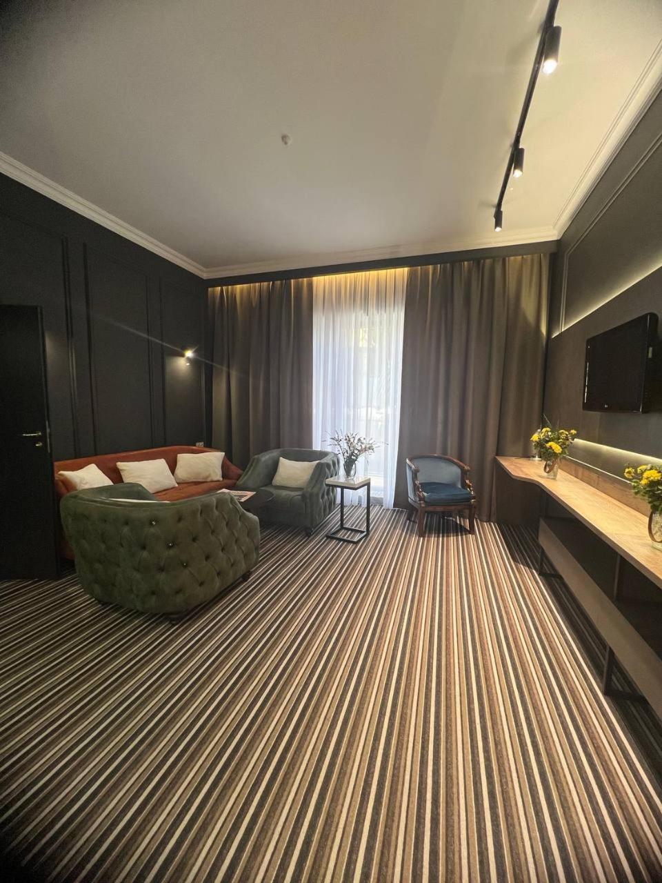 Sapar Standart Hotel Szymkent Zewnętrze zdjęcie