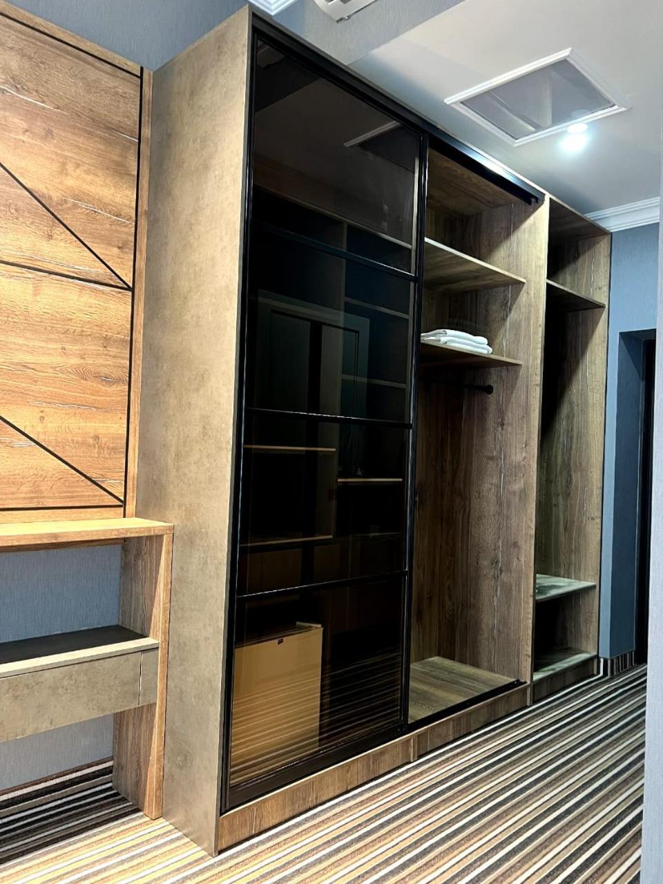 Sapar Standart Hotel Szymkent Zewnętrze zdjęcie
